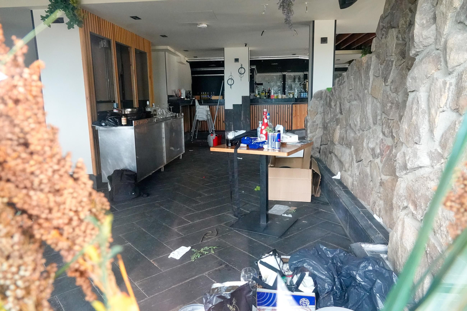 Los trabajadores encontraron el local completamente saqueado por el propio hostelero.