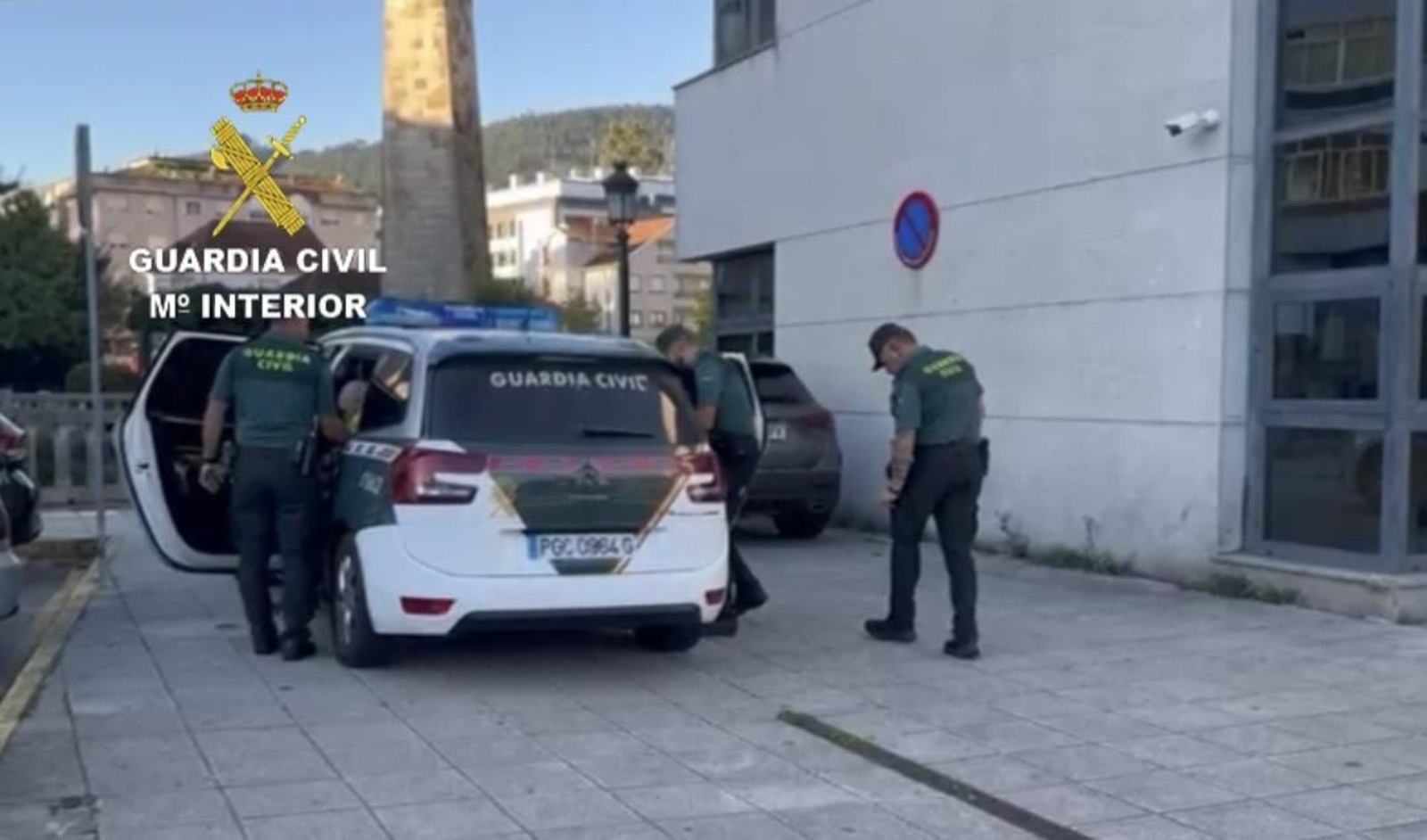 La Guardia Civil pone a los detenidos a disposición judicial por la Guardia de Redondela