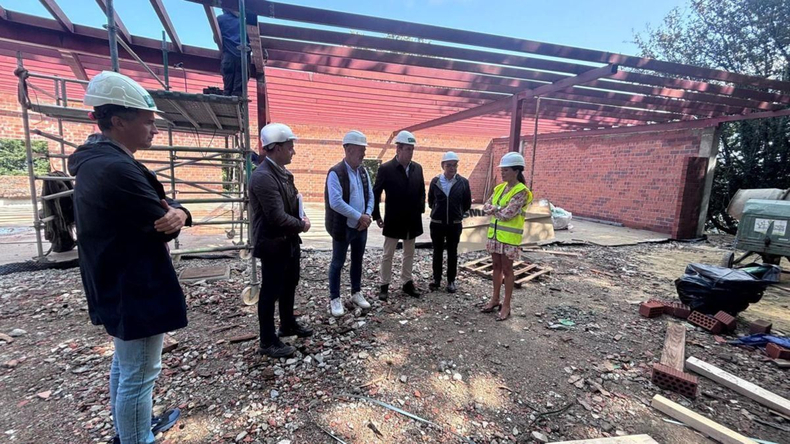 La alcaldesa, Nidia Arévalo, visitó las obras acompañada del concejal Camilo Grandal.