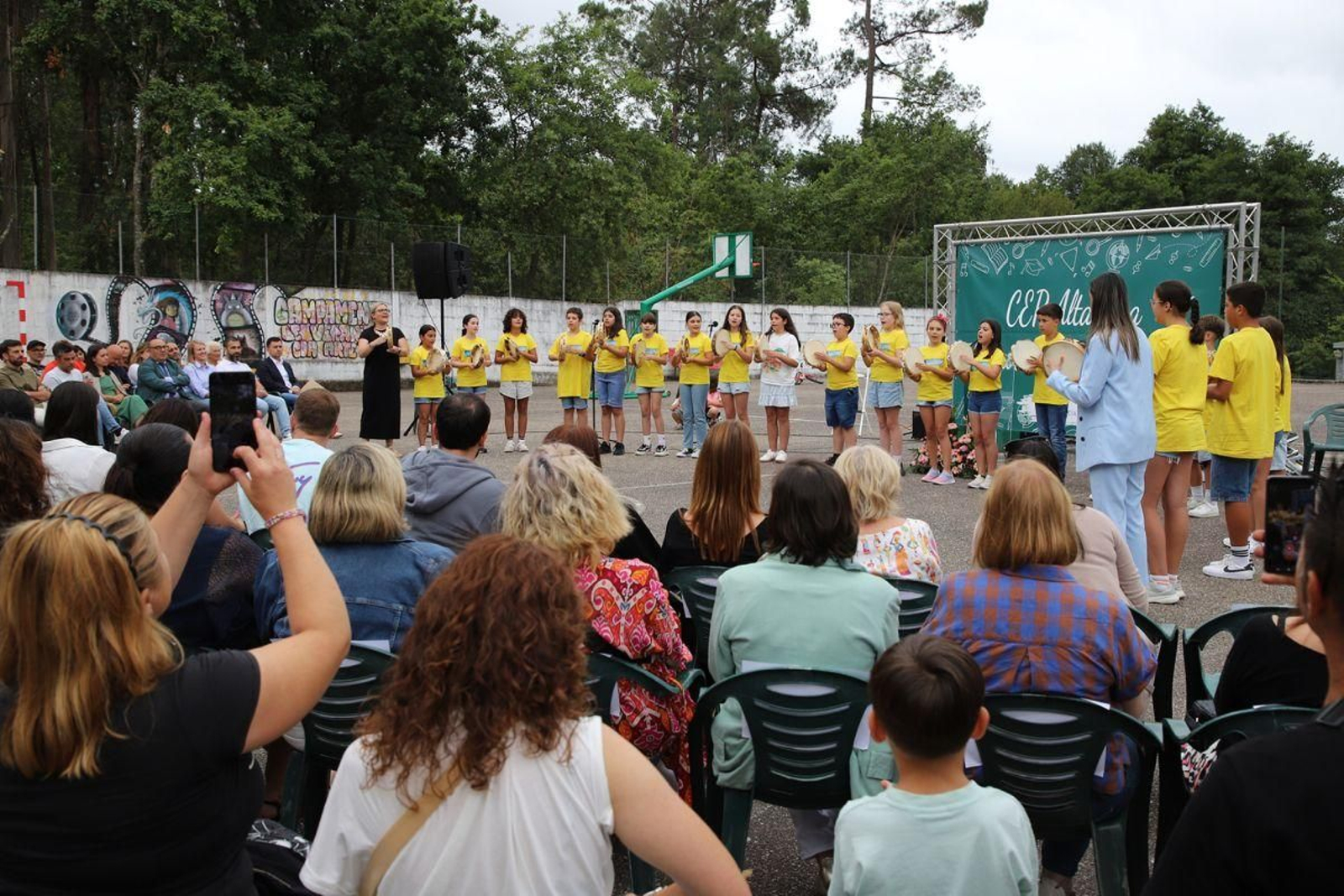 El patio del colegio Altamira durante la celebración del 50 aniversario.